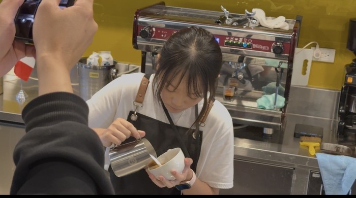 【榮譽獲獎】餐飲系學生參加「2026年金樽盃國際雞尾酒調酒大賽：咖啡拉花（高中職組＆大專職業組）競賽」，獲得4金圖片