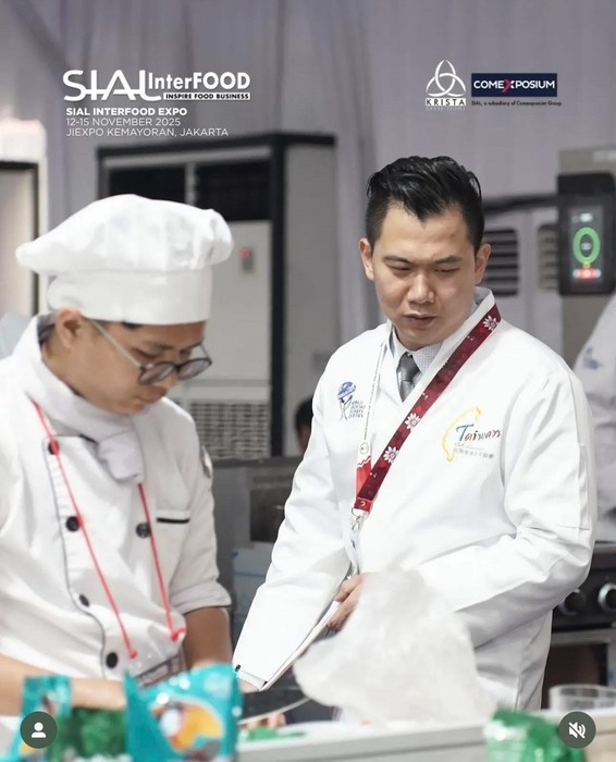 【榮譽獲獎】餐飲事業系學生參加「2025 印尼雅加達國際廚藝大賽  」，3金 2銀 2銅 2佳作，1小金人圖片